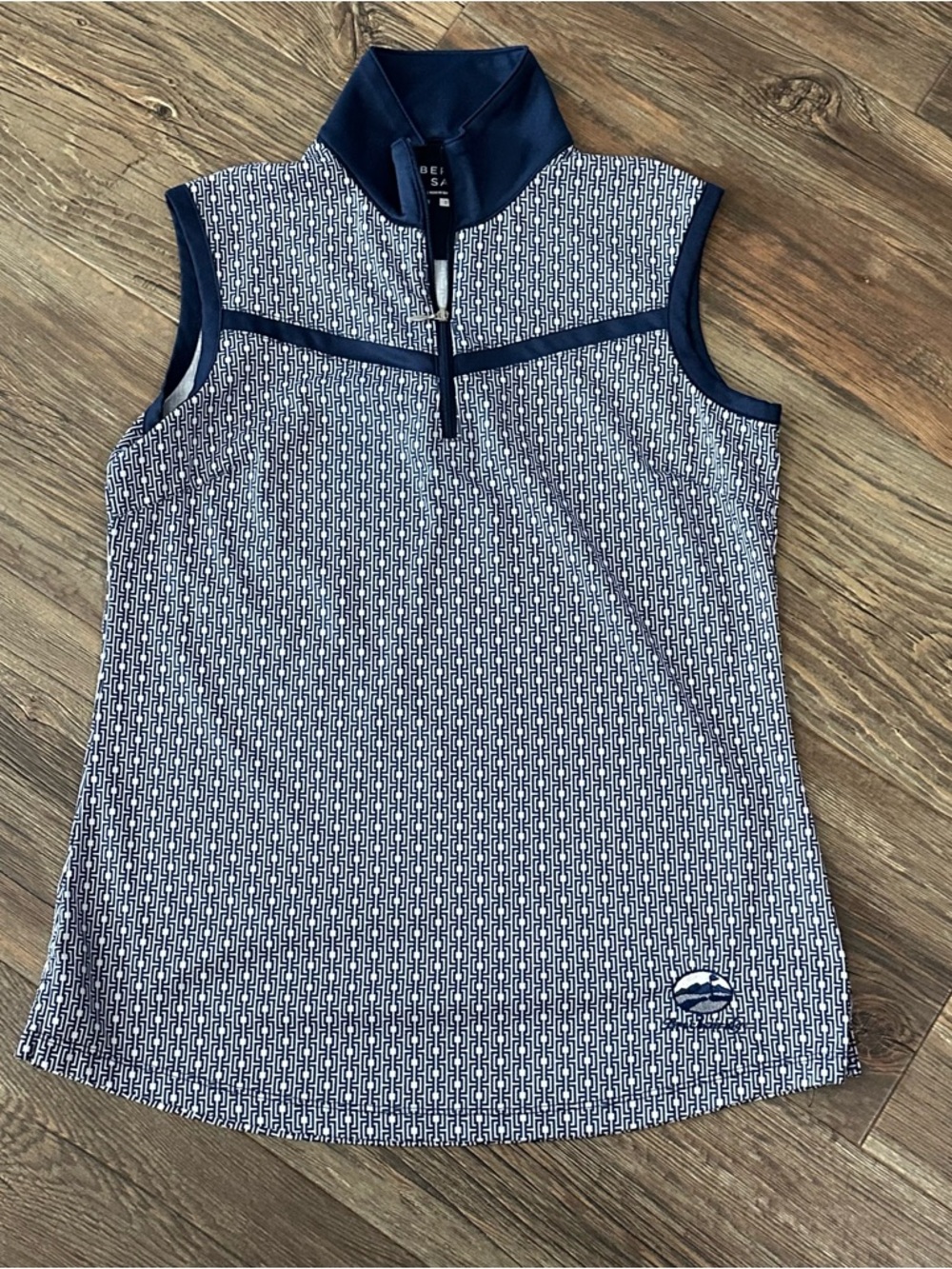 Bermuda Sands women’s S many blue and white sleeveless polo golf shirt 1/4 zip
